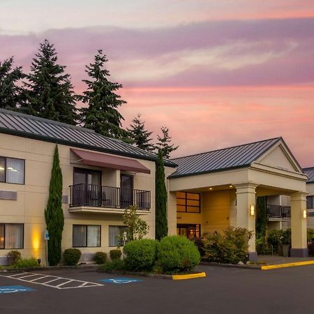 Best Western Plus Plaza By The Green Kent Exterior photo