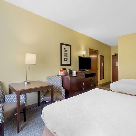 Best Western Plus Plaza By The Green Kent Exterior photo