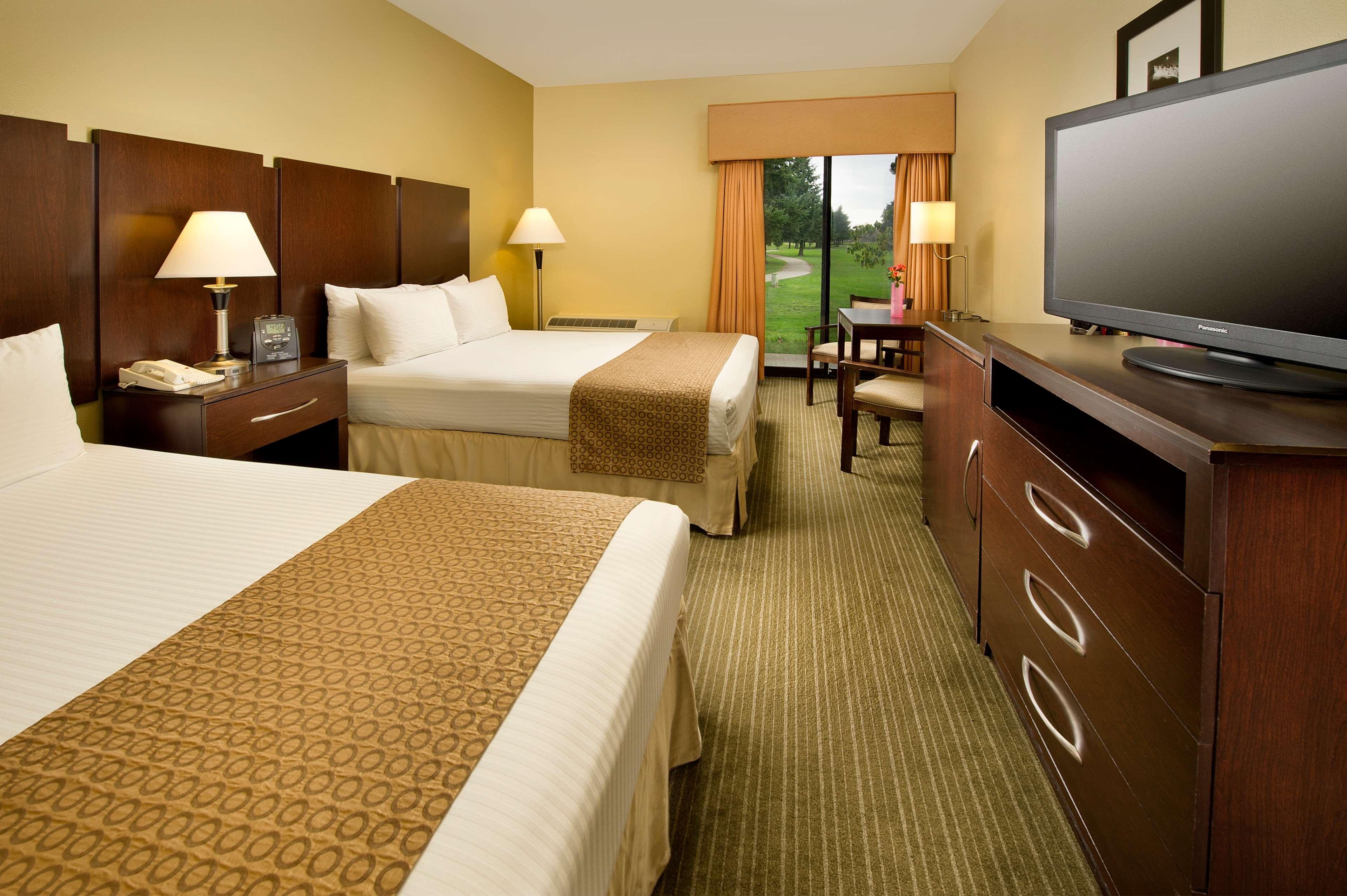 Best Western Plus Plaza By The Green Kent Exterior photo