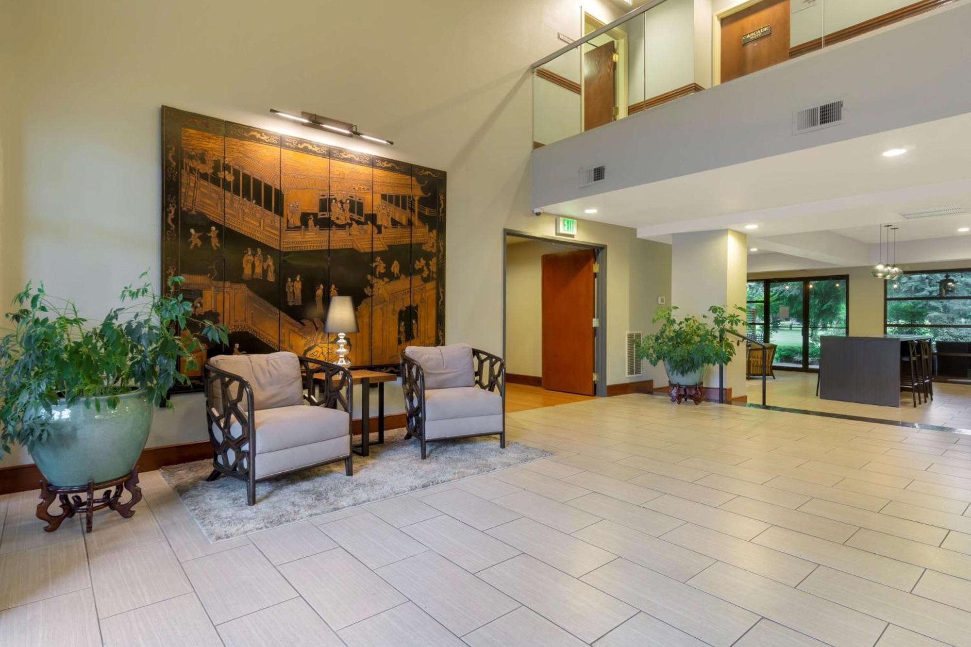 Best Western Plus Plaza By The Green Kent Exterior photo