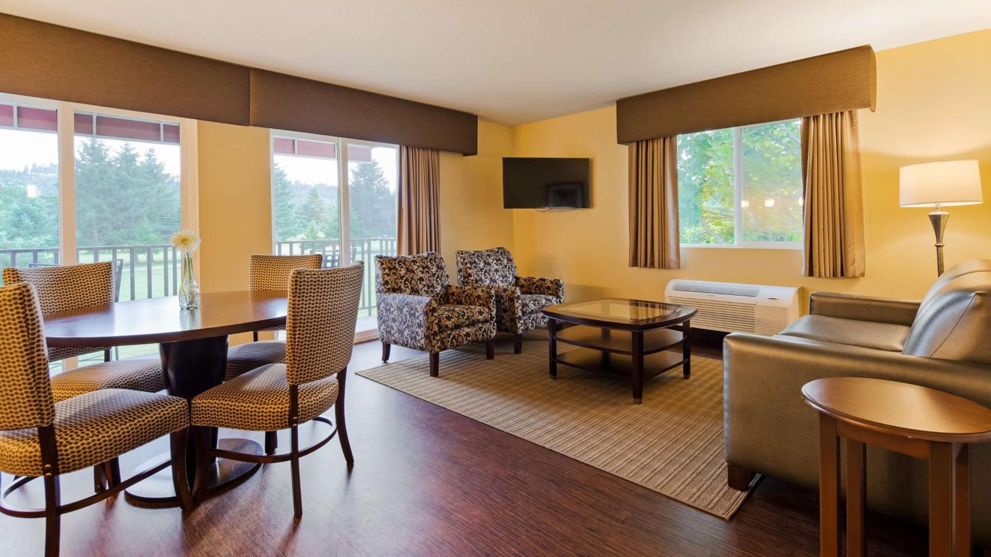 Best Western Plus Plaza By The Green Kent Exterior photo
