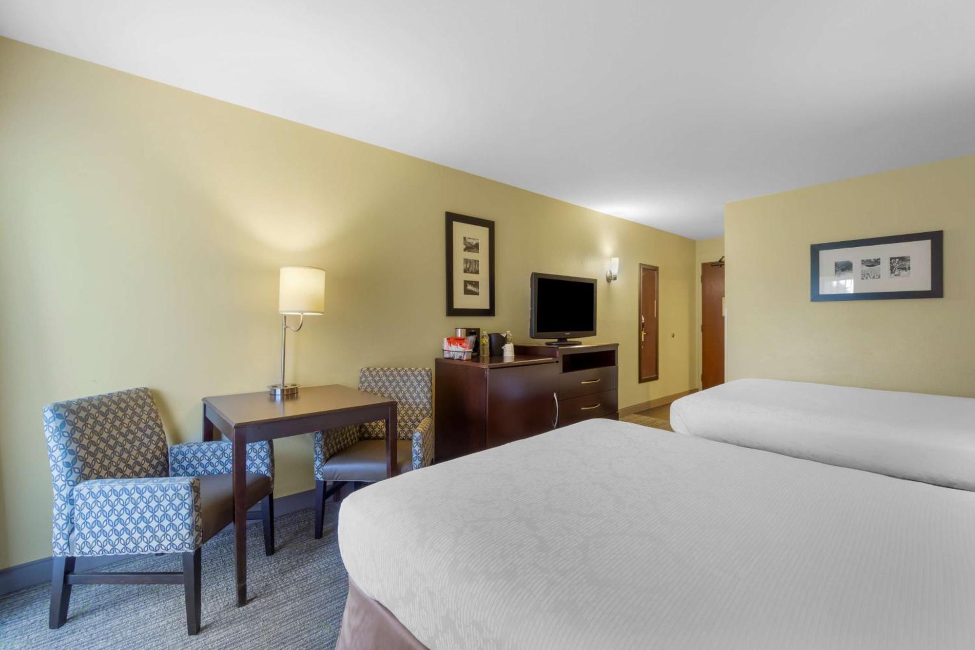Best Western Plus Plaza By The Green Kent Exterior photo