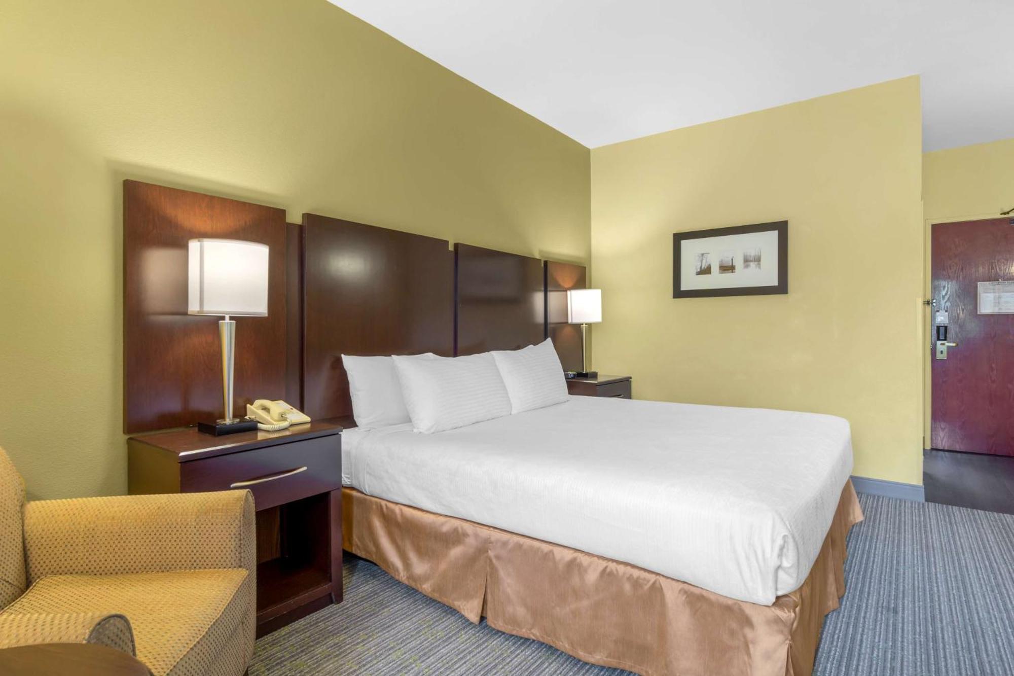 Best Western Plus Plaza By The Green Kent Exterior photo