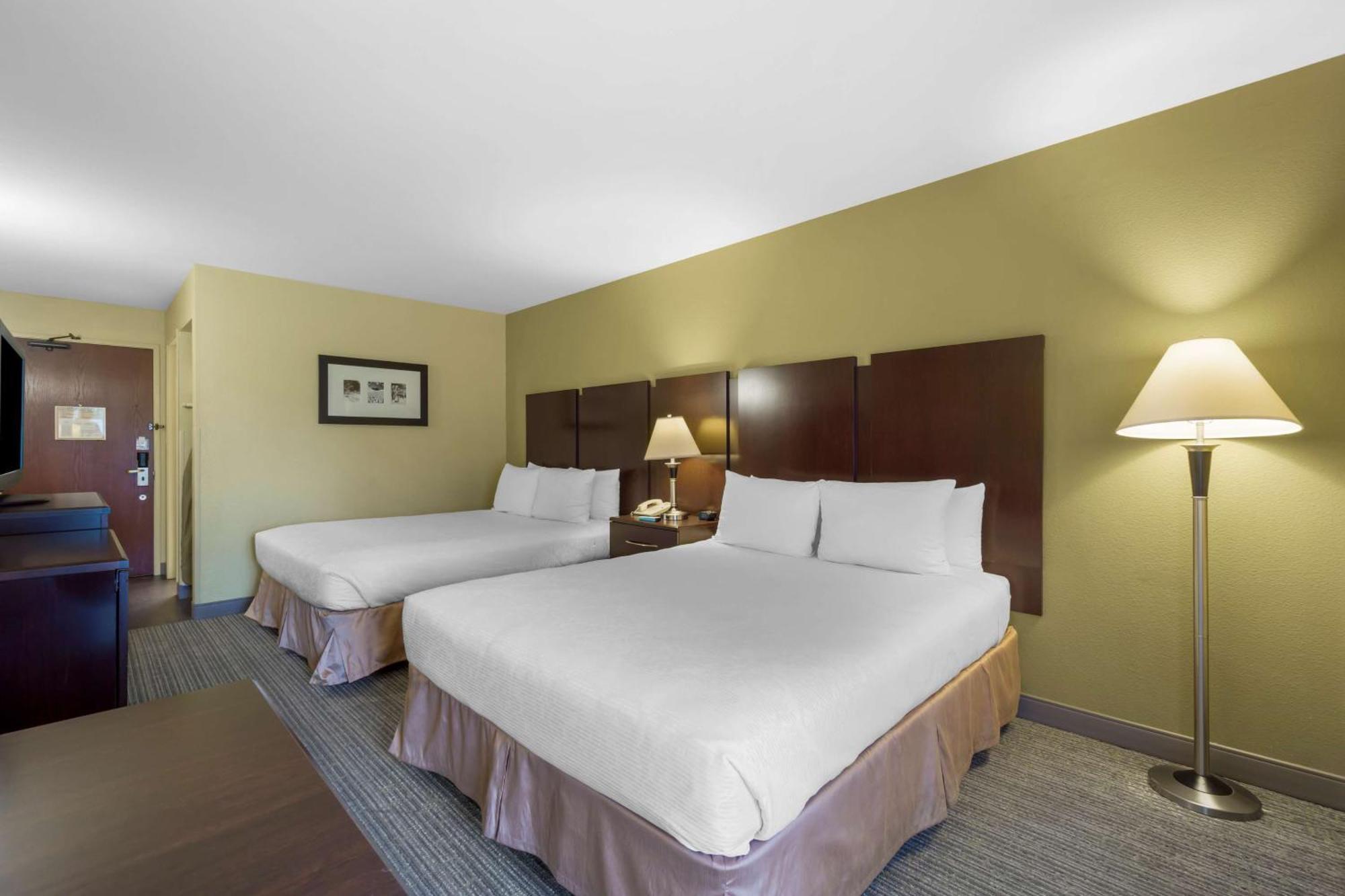 Best Western Plus Plaza By The Green Kent Exterior photo