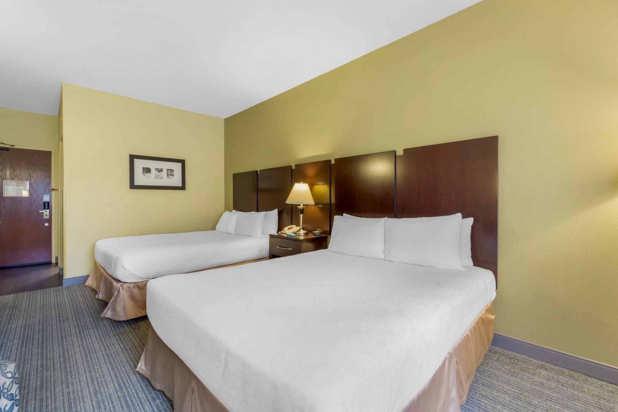 Best Western Plus Plaza By The Green Kent Exterior photo